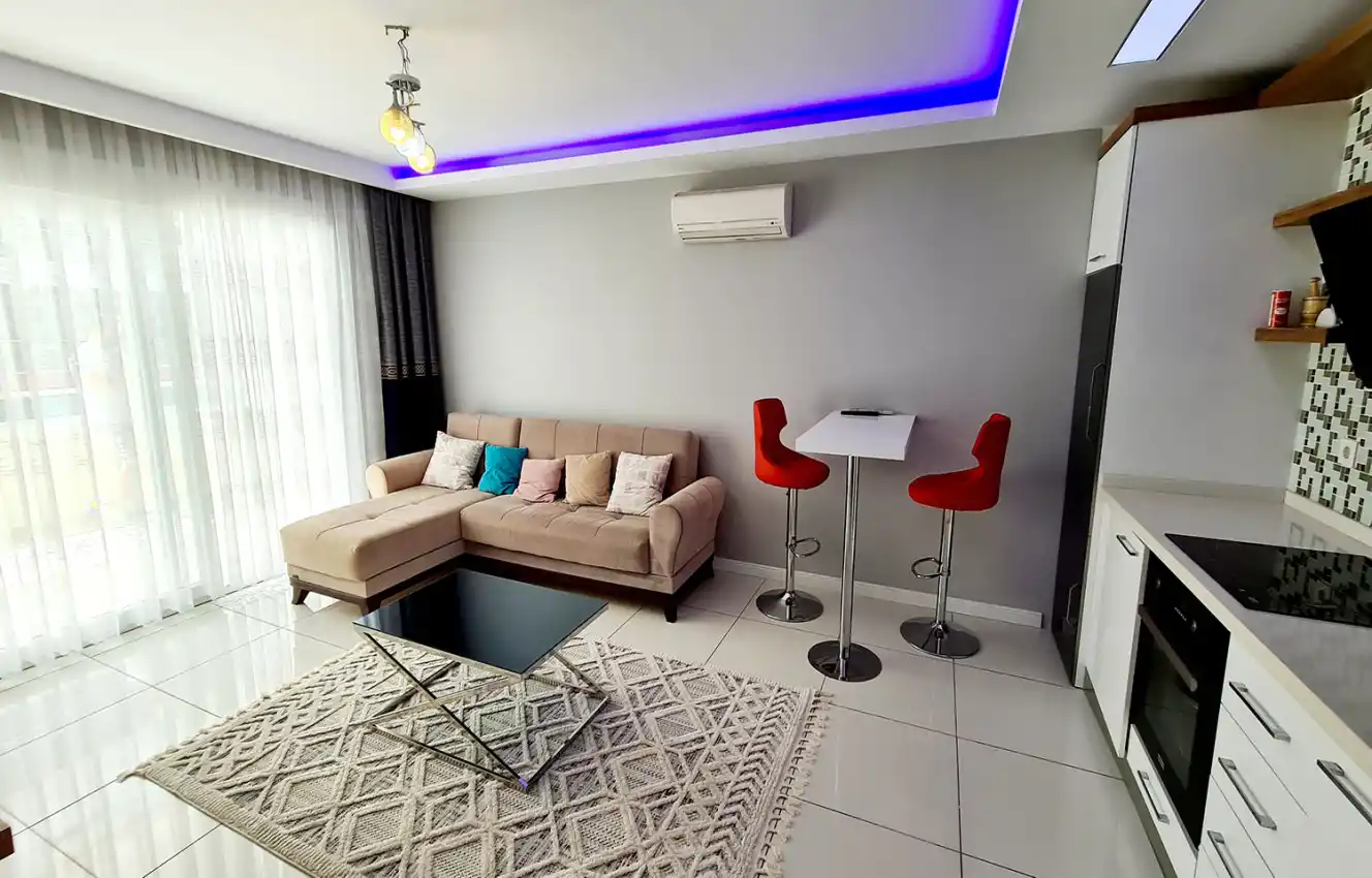housebind 1+1 жиһазы бар дайын 3 пәтер Махмутлар / Аланияның танымал курорттық аймағында 1-7-8 қабаттарда орналасқан.