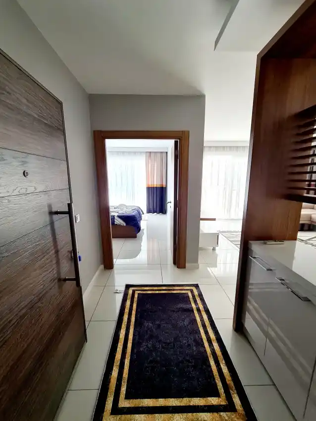 housebind 1+1 жиһазы бар дайын 3 пәтер Махмутлар / Аланияның танымал курорттық аймағында 1-7-8 қабаттарда орналасқан.