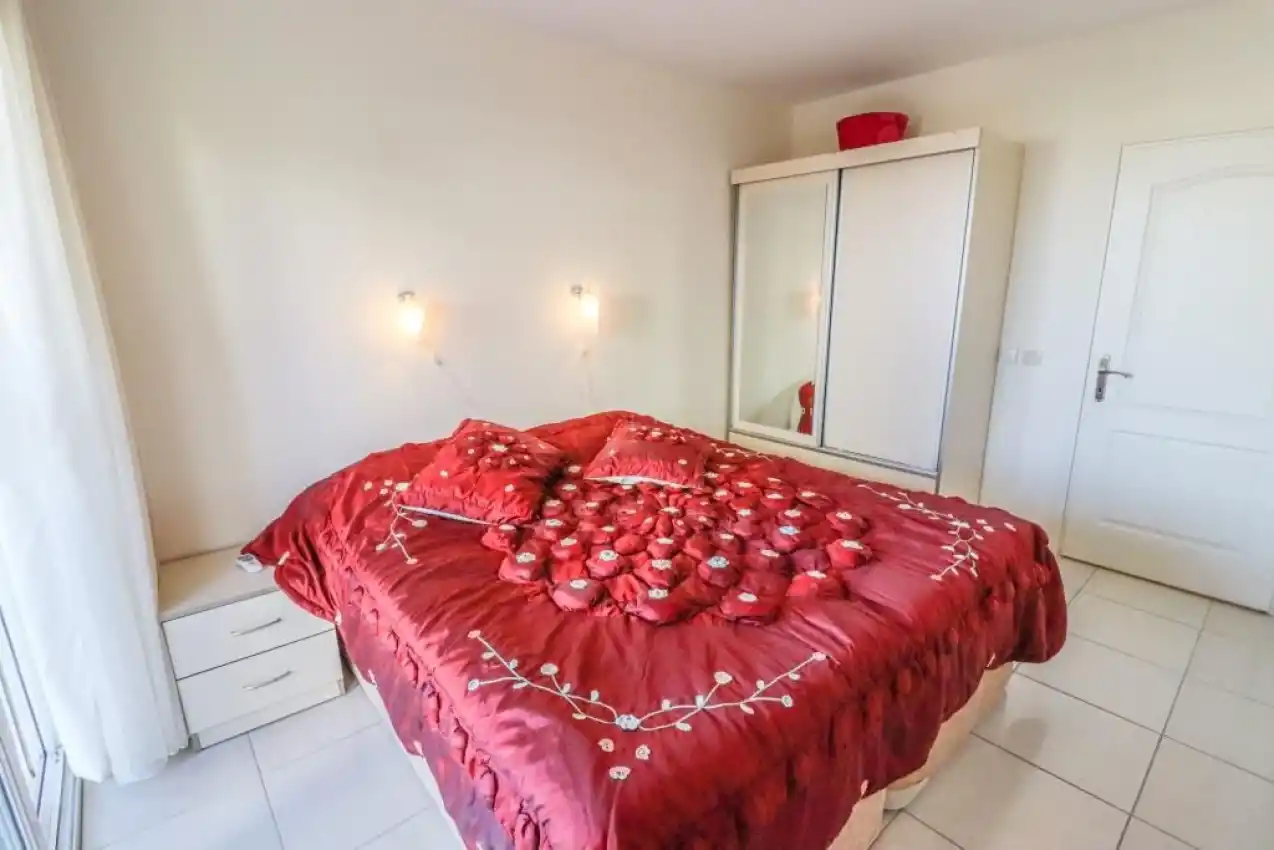 housebind Пәтер 2 + 1 бақша дуплексі жиһазбен Конакли Алания
