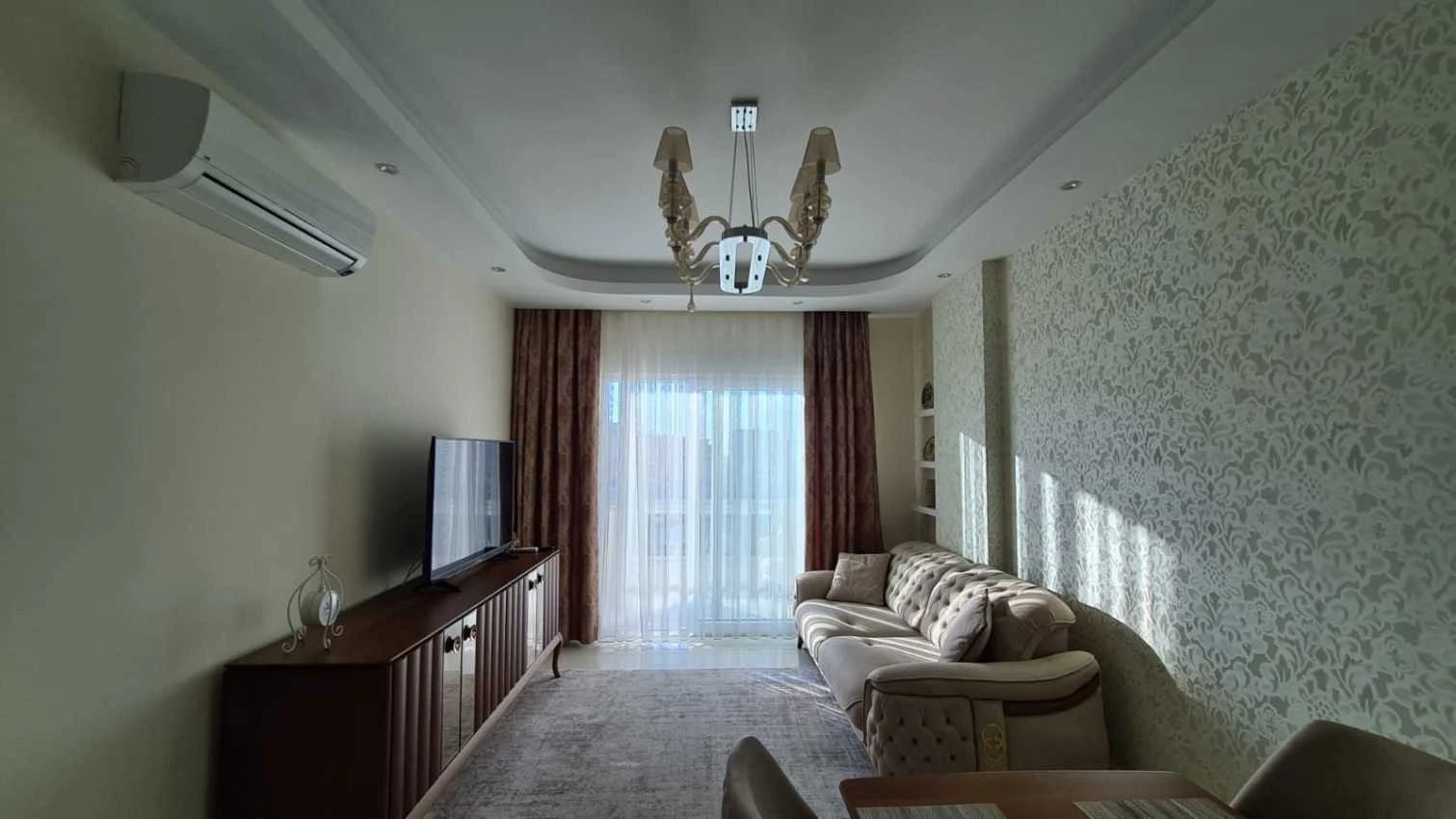 housebind Kargicak / Alanya'da birinci sınıf bir komplekste 1 + 1 geniş bir daireyi dikkatinize sunuyoruz.