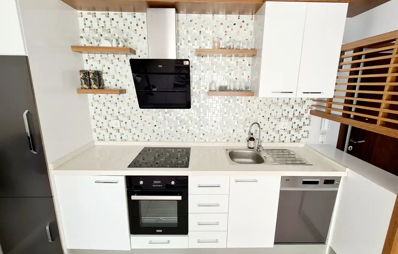 housebind 1+1 жиһазы бар дайын 3 пәтер Махмутлар / Аланияның танымал курорттық аймағында 1-7-8 қабаттарда орналасқан.