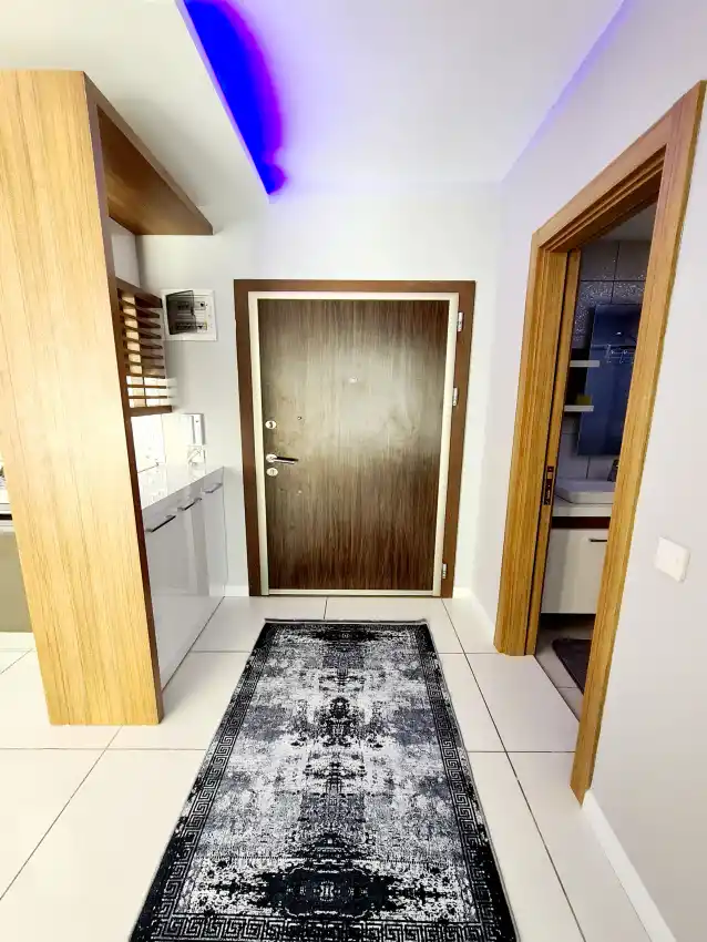housebind 1+1 жиһазы бар дайын 3 пәтер Махмутлар / Аланияның танымал курорттық аймағында 1-7-8 қабаттарда орналасқан.