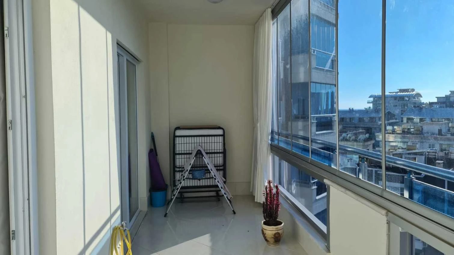 housebind Kargicak / Alanya'da birinci sınıf bir komplekste 1 + 1 geniş bir daireyi dikkatinize sunuyoruz.